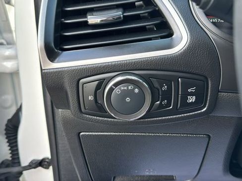 Certified 2024 Ford Edge SEL w/ Convenience Package image 15