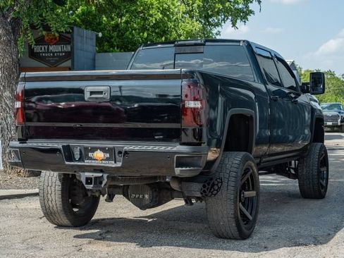 Used 2018 GMC Sierra 2500 Denali w/ Duramax Plus Package AWD/4WD image 6