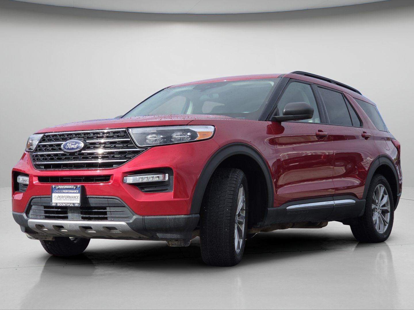 Used 2023 Ford Explorer XLT w/ Equipment Group 202A AWD/4WD image 18