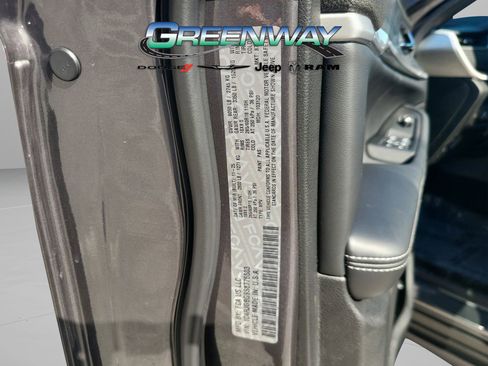 New 2025 Jeep Grand Cherokee Limited RWD image 34