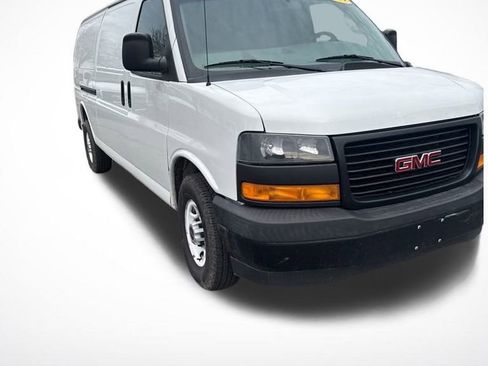 Used 2019 GMC Savana 3500 Extended w/ Driver Convenience Package image 3
