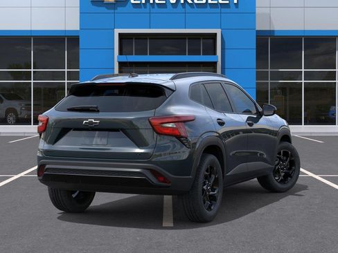 New 2026 Chevrolet Trax LT w/ Driver Confidence Package FWD image 4