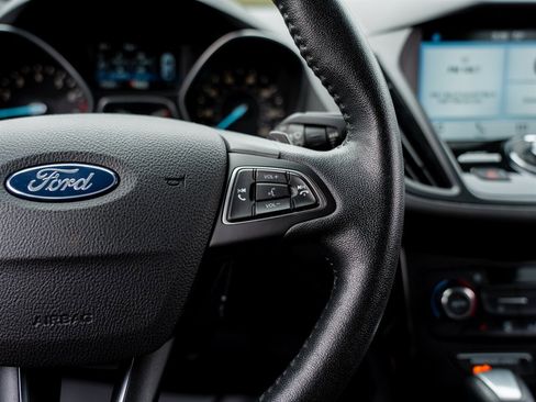 Used 2017 Ford Escape Titanium AWD/4WD image 30