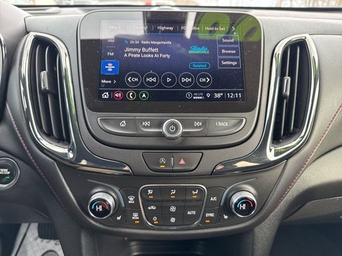 Used 2022 Chevrolet Equinox RS w/ RS Leather Package image 28