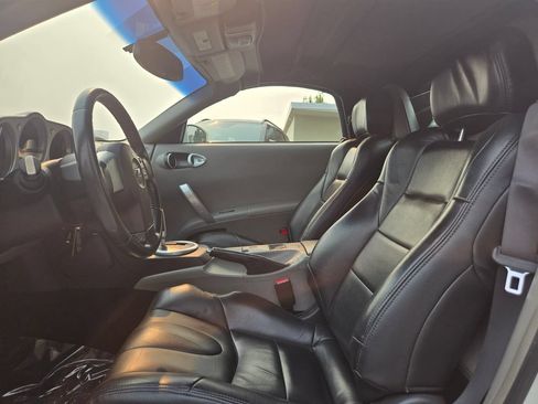 Used 2004 Nissan 350Z Touring RWD image 15