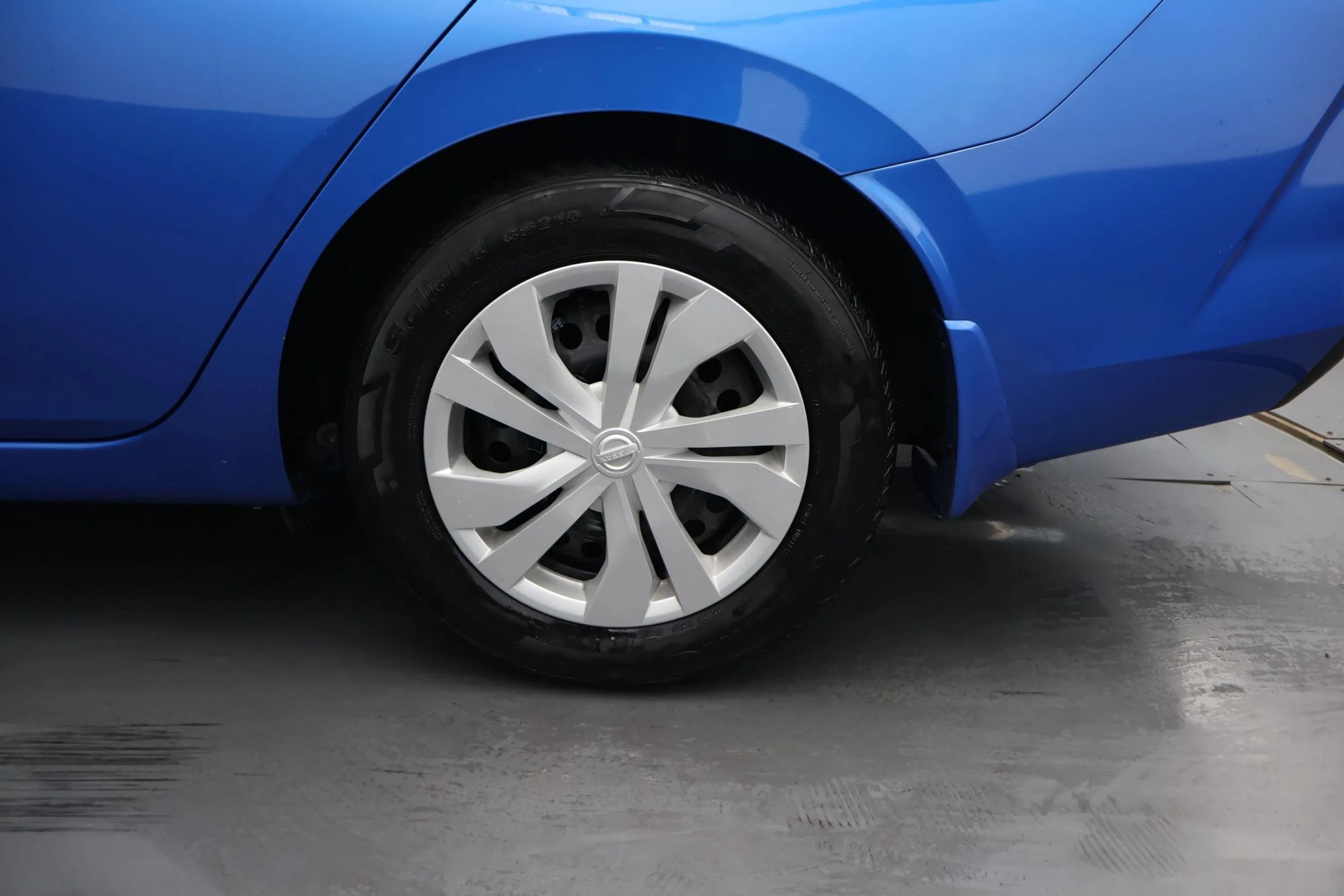 Used 2024 Nissan Versa S w/ Trunk Package FWD image 29
