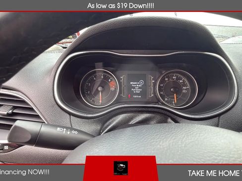 Used 2019 Jeep Cherokee Latitude Plus AWD/4WD image 19