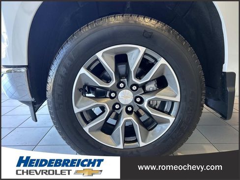 Certified 2024 Chevrolet Silverado 1500 LT AWD/4WD image 7