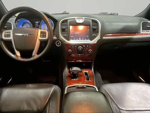 Used 2014 Chrysler 300 AWD w/ Driver Convenience Group image 7