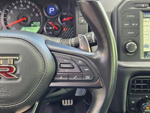 Used 2020 Nissan GT-R Premium image 28