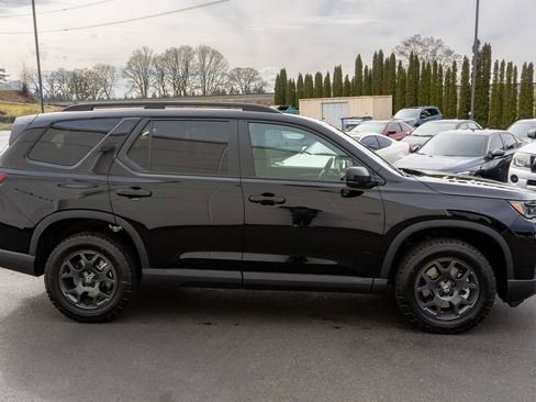 New 2026 Honda Pilot TrailSport image 5