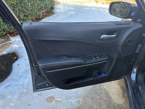 Used 2018 Dodge Charger R/T w/ Navigation & Travel Group image 13