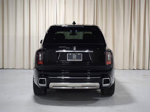 New 2026 Rolls-Royce Cullinan AWD/4WD image 11