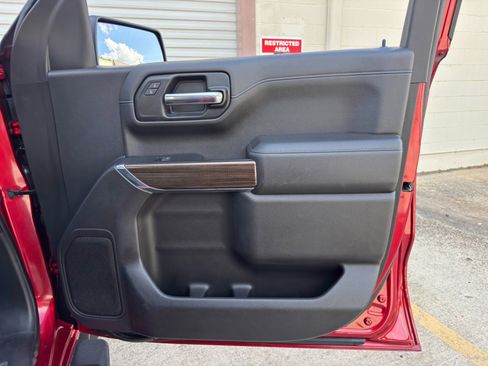 Used 2022 Chevrolet Silverado 1500 LT Trail Boss w/ Bed Protection Package AWD/4WD image 37