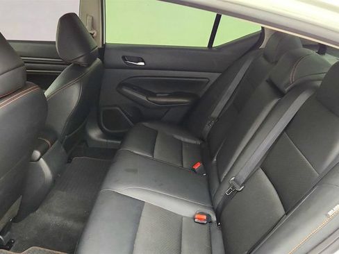 Used 2022 Nissan Altima 2.5 SR FWD image 19
