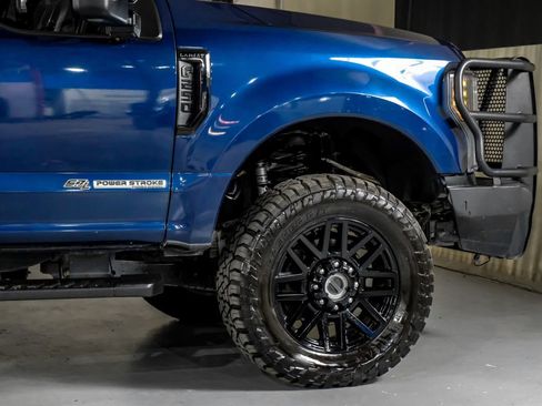 Used 2019 Ford F250 Lariat w/ Lariat Ultimate Package AWD/4WD image 7