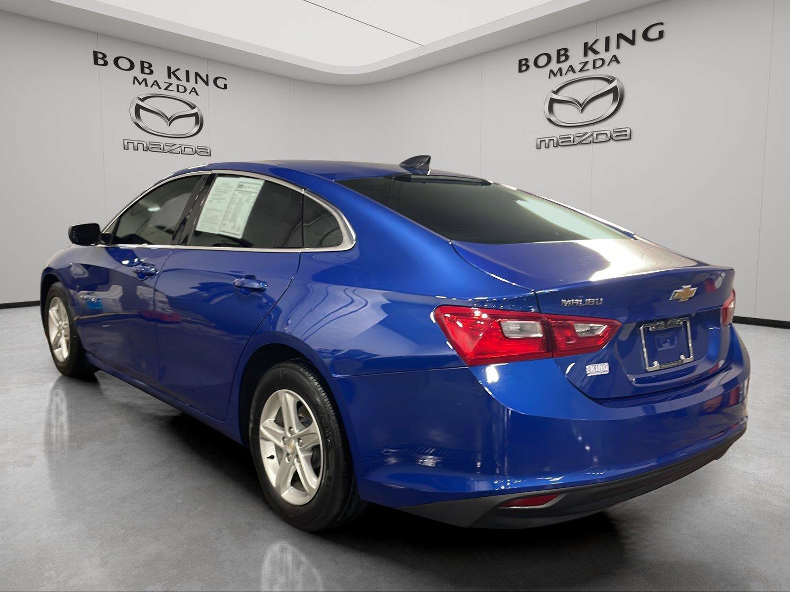 Used 2023 Chevrolet Malibu LS FWD image 3