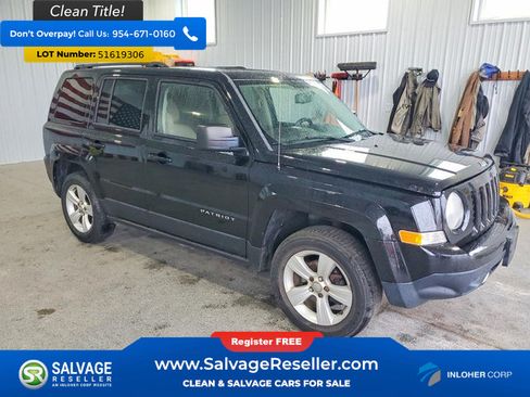 Used 2014 Jeep Patriot Latitude AWD/4WD image 5