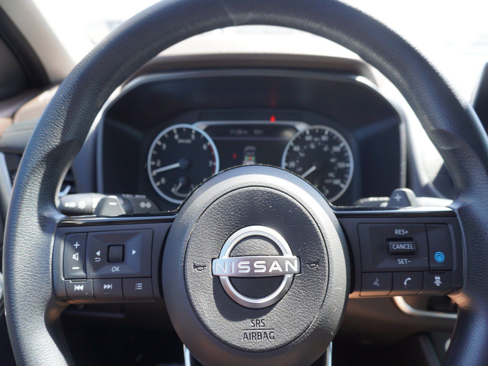 Used 2023 Nissan Rogue SV FWD image 22