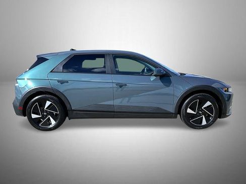 Used 2025 Hyundai Ioniq 5 SE AWD/4WD image 3
