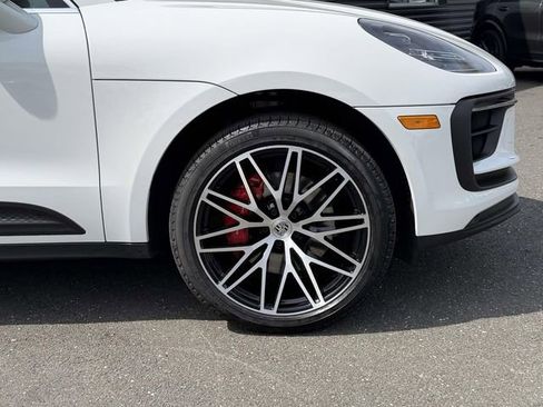 Certified 2023 Porsche Macan S AWD/4WD image 9