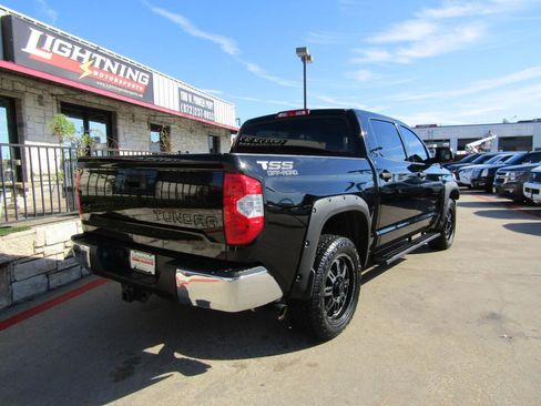 Used 2017 Toyota Tundra SR5 w/ SR5 Upgrade Package image 4