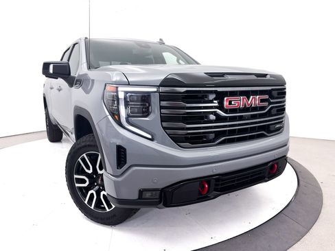 Used 2025 GMC Sierra 1500 AT4 w/ AT4 Preferred Package AWD/4WD image 9