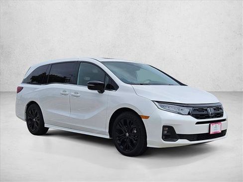 Used 2026 Honda Odyssey Sport-L image 3