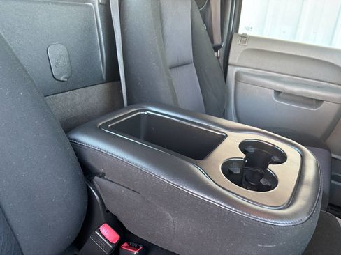 Used 2010 Chevrolet Silverado 1500 W/T w/ LS Package image 18