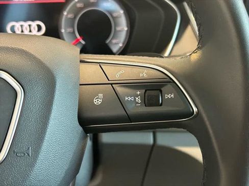 Certified 2025 Audi Q5 2.0T Premium image 16