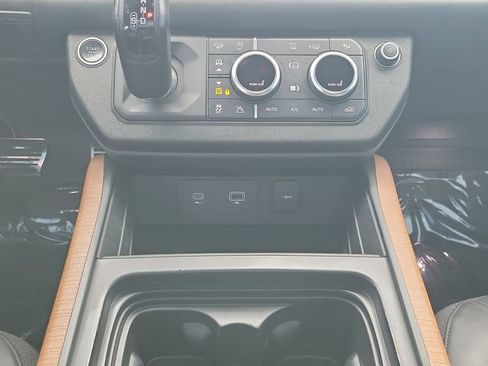 Used 2021 Land Rover Defender 110 X AWD/4WD image 15