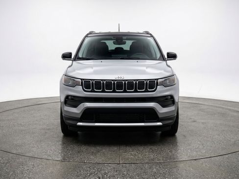 Used 2025 Jeep Compass Limited image 2