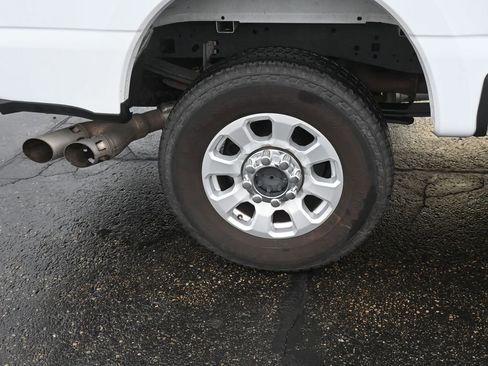 Used 2024 Ford F250 XLT w/ FX4 Off-Road Package image 24