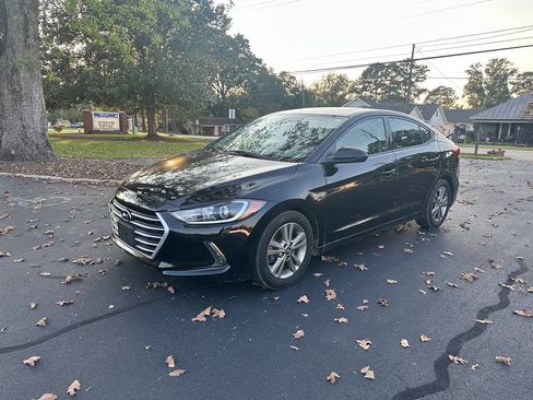 Used 2018 Hyundai Elantra Value Edition FWD image 2