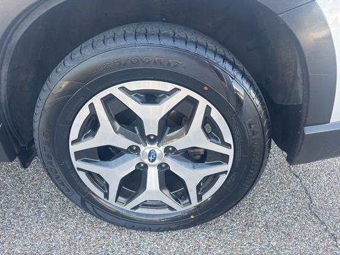 Used 2019 Subaru Forester Premium w/ All-Weather Package AWD/4WD image 9