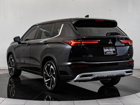 Used 2024 Mitsubishi Outlander SE FWD image 6