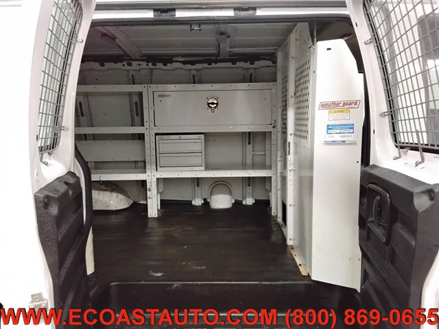 Used 2018 Chevrolet Express 2500 w/ Driver Convenience Package RWD image 14