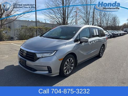 Used 2024 Honda Odyssey EX-L image 3