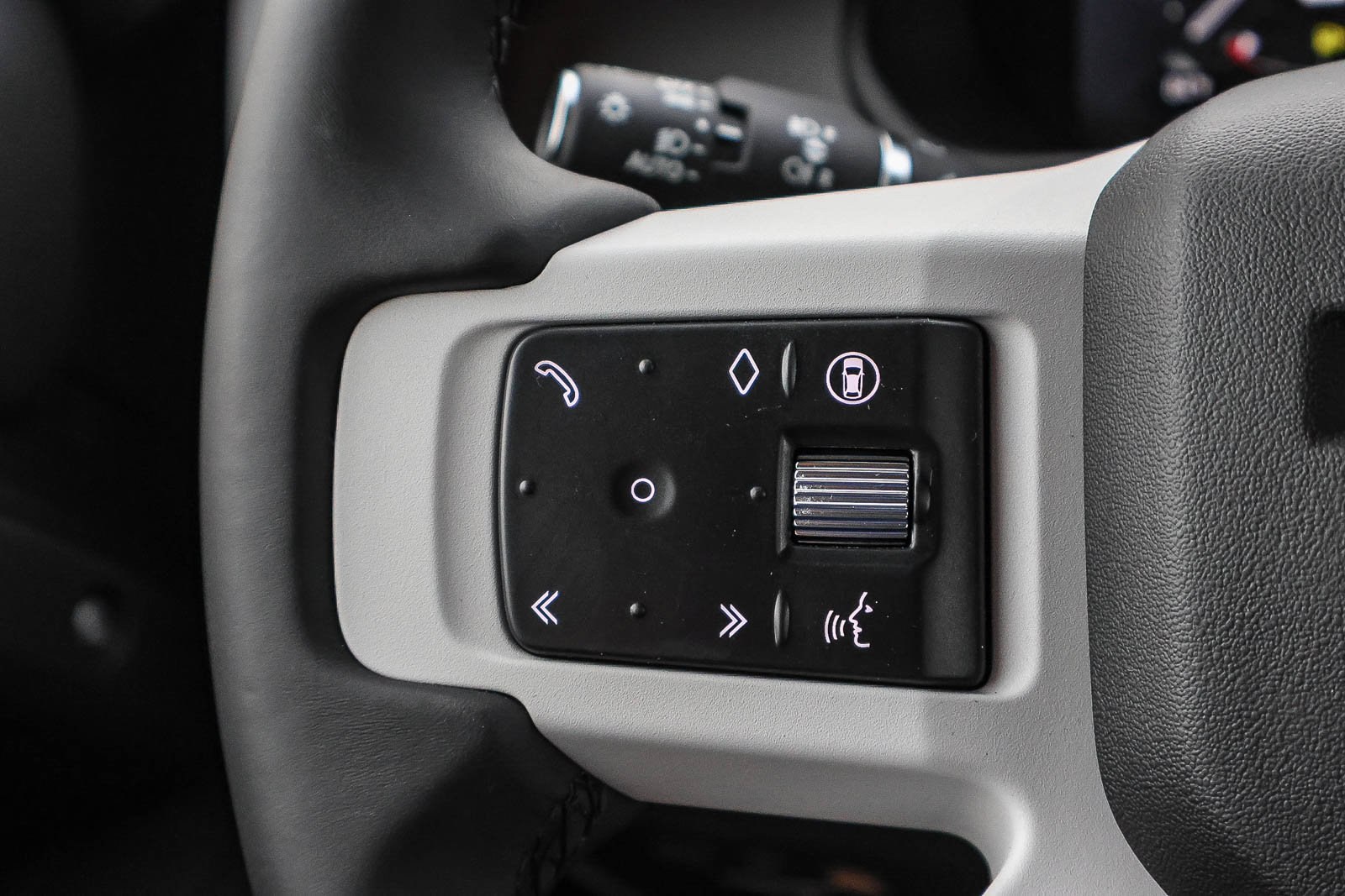 New 2026 Land Rover Defender 110 S AWD/4WD image 33
