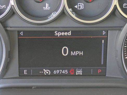 Used 2021 Chevrolet Suburban LT w/ LT Signature Package image 8