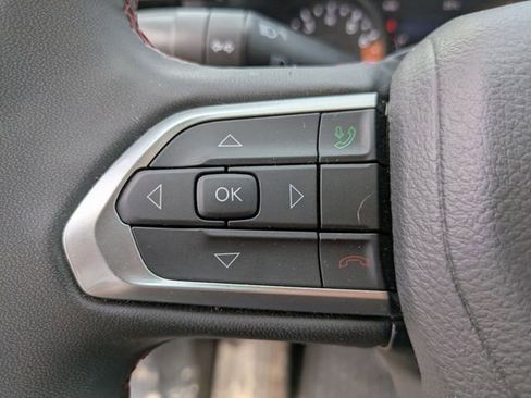 Used 2024 Jeep Compass Trailhawk AWD/4WD image 11