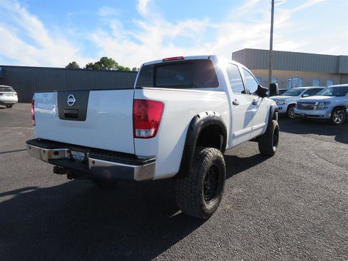 Used 2008 Nissan Titan 4x4 Crew Cab image 5
