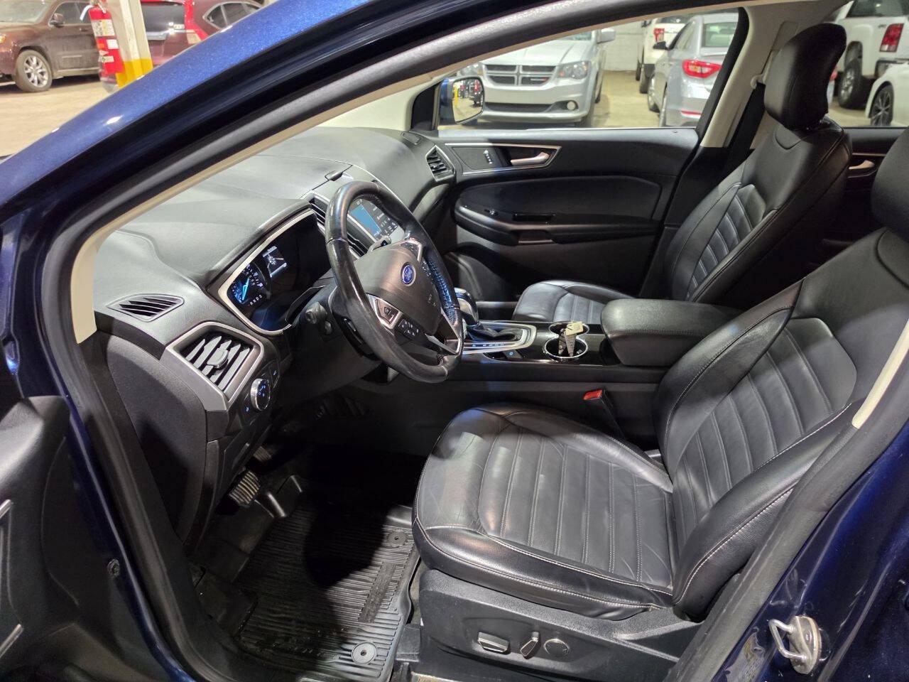 Used 2017 Ford Edge SEL w/ Equipment Group 201A AWD/4WD image 24