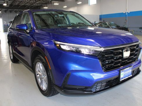 Used 2024 Honda CR-V EX image 3