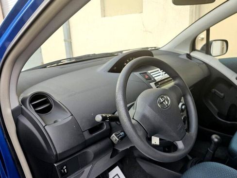 Used 2007 Toyota Yaris 2-Door Hatchback image 21