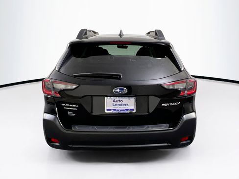Used 2023 Subaru Outback Premium image 6
