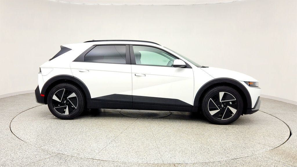 Used 2025 Hyundai Ioniq 5 SEL RWD image 4