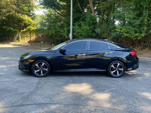 Used 2016 Honda Civic Touring image 8