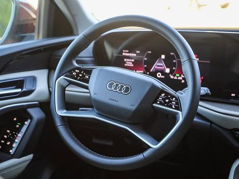 New 2025 Audi Q5 Premium image 14