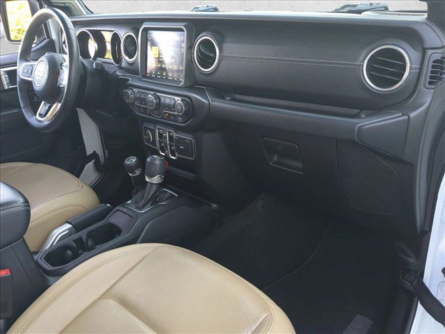 Used 2019 Jeep Wrangler Unlimited Sahara AWD/4WD image 22